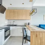 Lejlighed - Center - Stylish And Cozy - G147a *