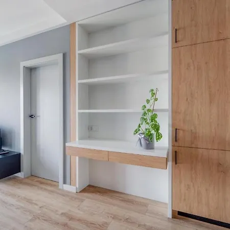 - Center - Stylish And Cozy - G147a * Лодзь