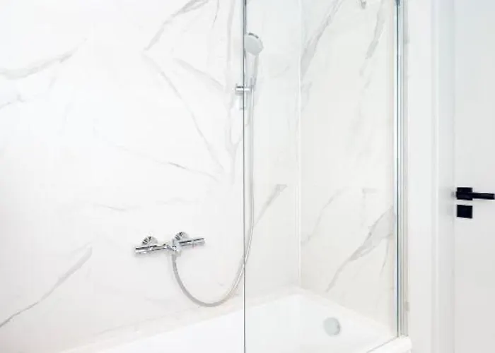 Апартаменти - Center - Stylish And Cozy - G147a